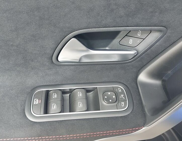 Mercedes-Benz Třídy A Hatchback 1,3 l 120 kw