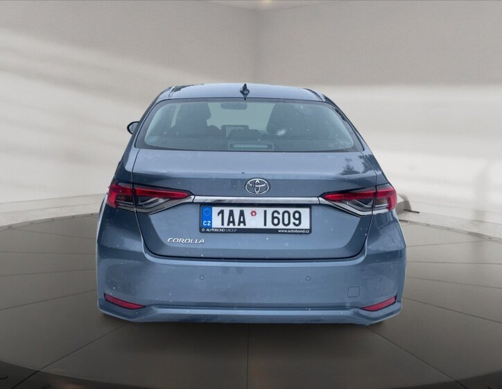 Toyota Corolla Sedan / Limuzína 1,5 l 92 kw