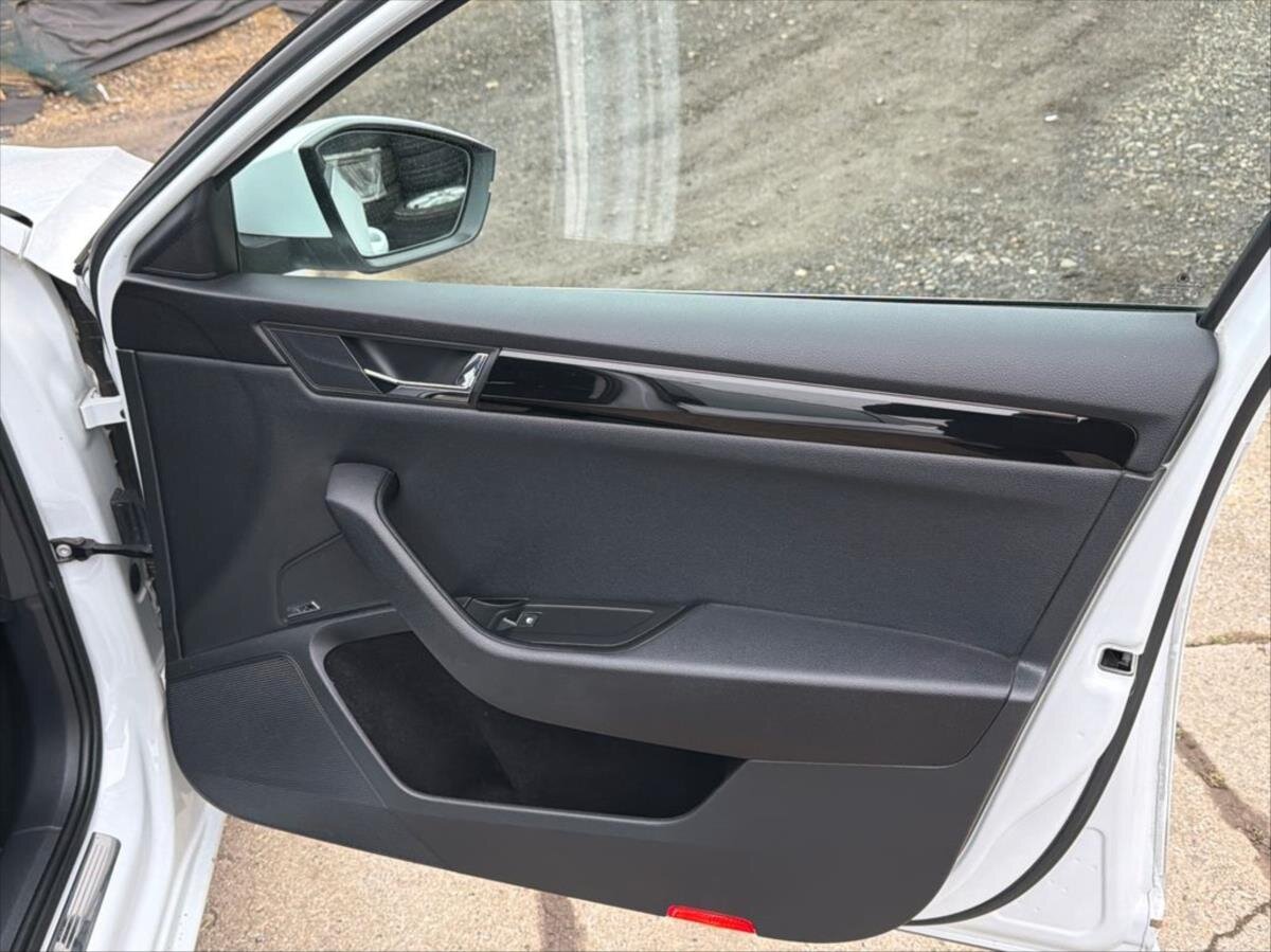 Škoda Superb Sedan 2,0 l 140 kw