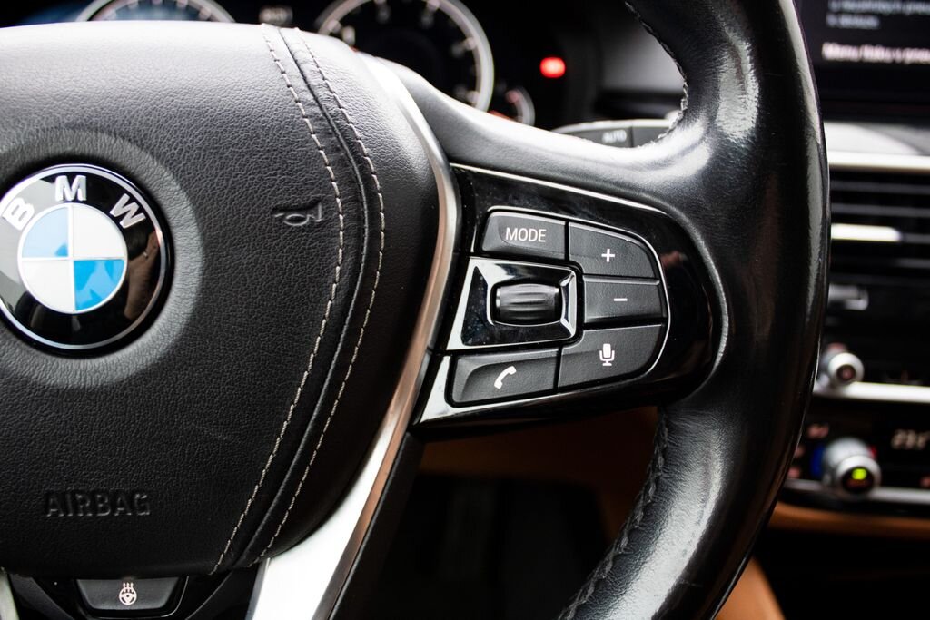 BMW Řada 5 Kombi 3,0 l 195 kw