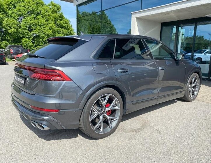 Audi SQ8 SUV 4,0 l 373 kw