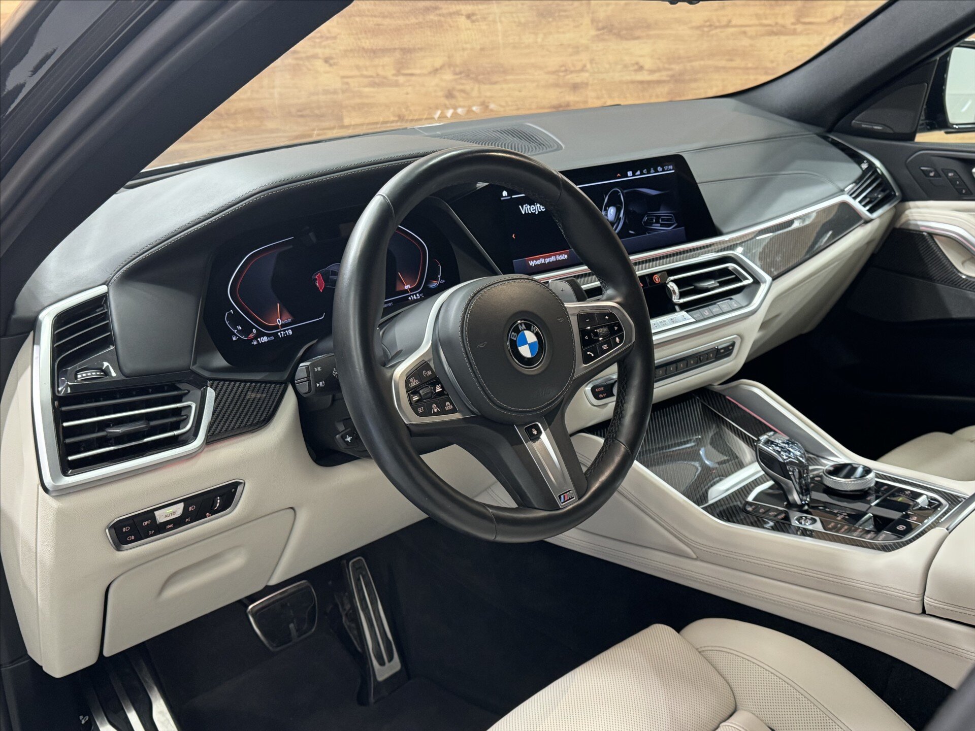 BMW X6 SUV / Terénní 3,0 l 250 kw