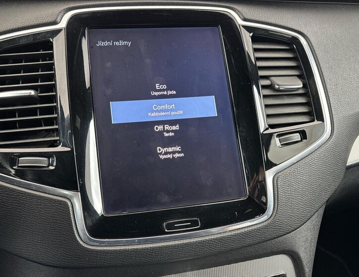 Volvo XC90 SUV / Terénní 2,0 l 173 kw