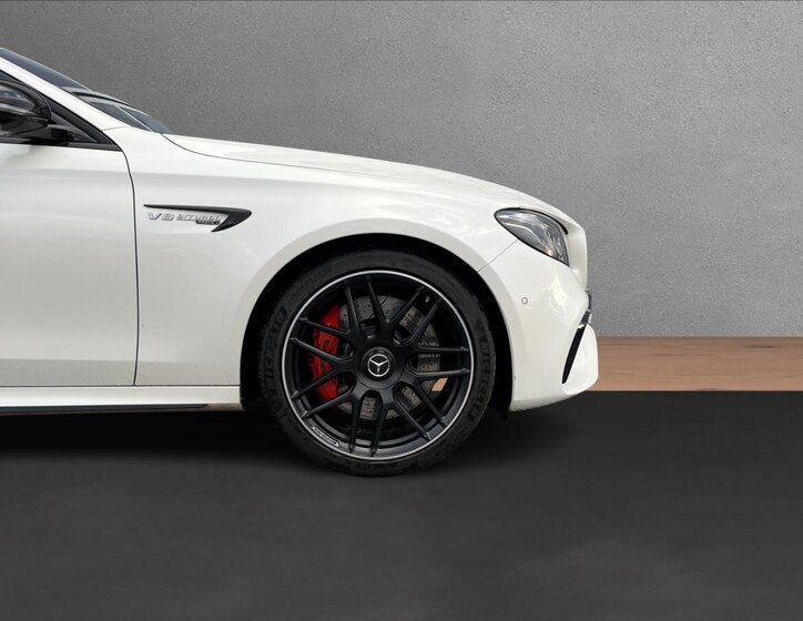 Mercedes-Benz Třídy E Kombi 4,0 l 450 kw