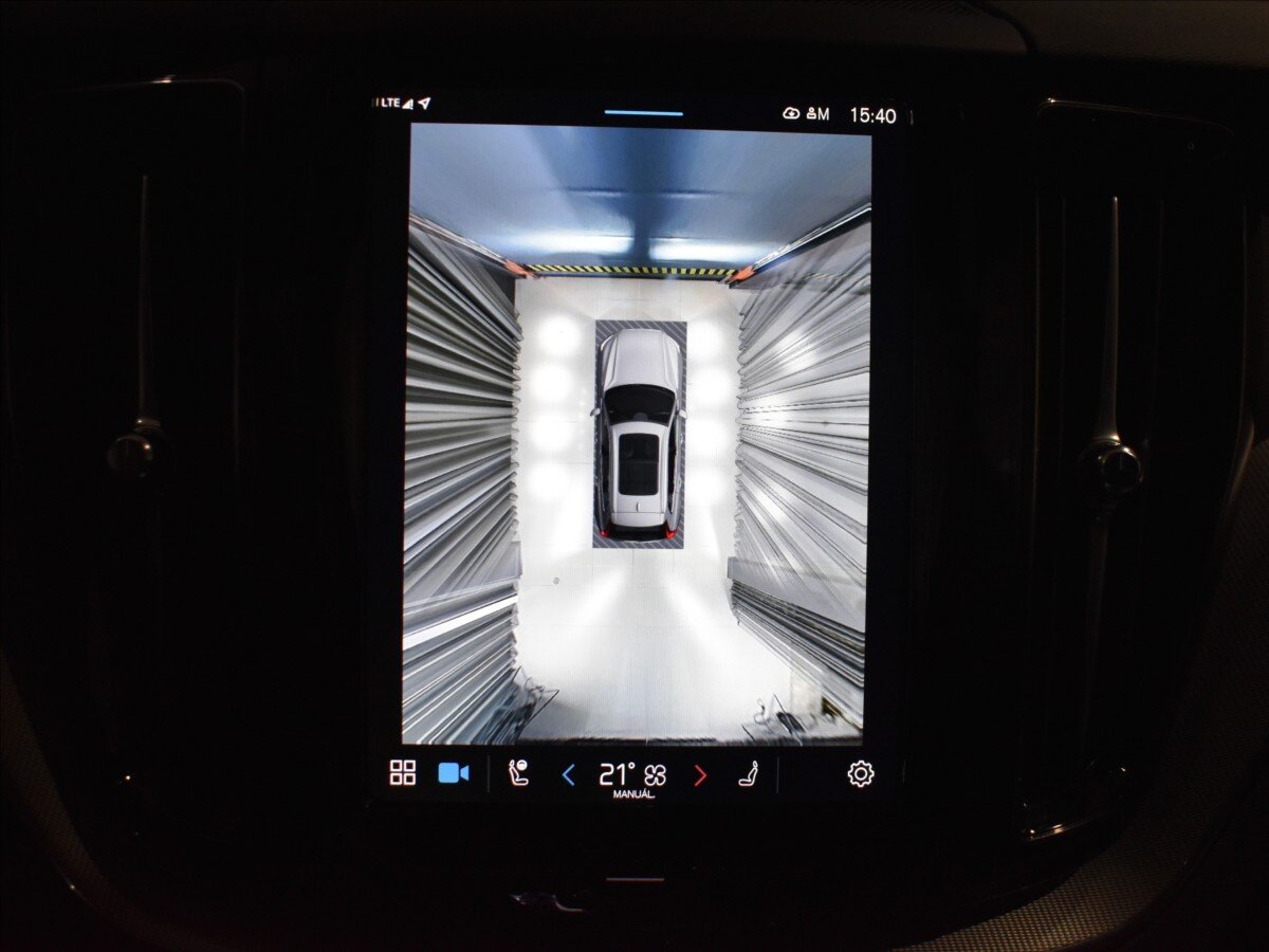 Volvo XC60 SUV / Terénní 2,0 l 184 kw