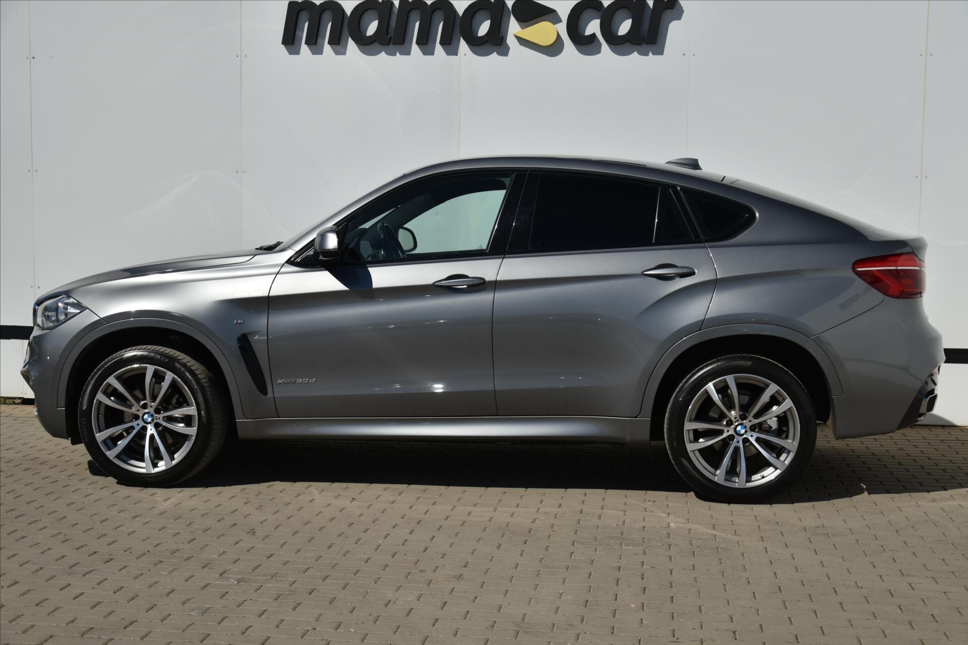 BMW X6 SUV / Terénní 3,0 l 190 kw