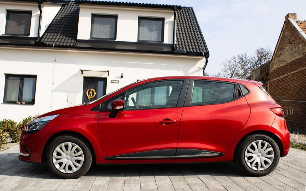 Renault Clio Hatchback 898,0 56 kw
