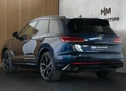 Volkswagen Touareg 2