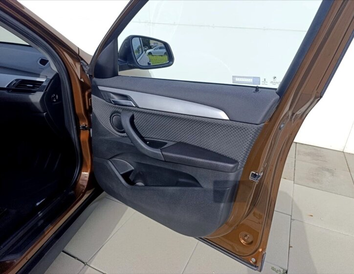 BMW X1 SUV 2,0 l 110 kw