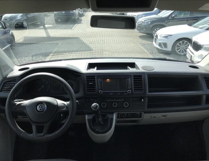 Volkswagen Transporter Kombi 2,0 l 62 kw