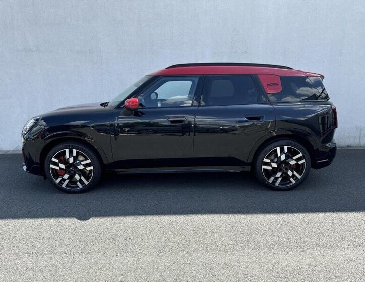 Mini Countryman SUV 2,0 l 221 kw