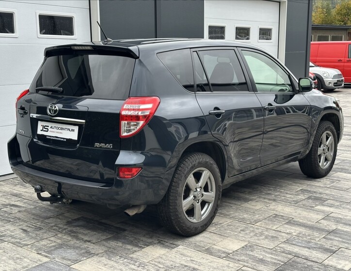 Toyota RAV4 5