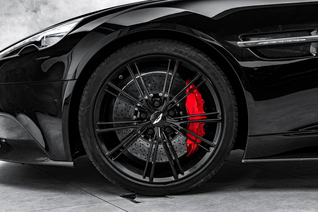 Aston Martin Vanquish