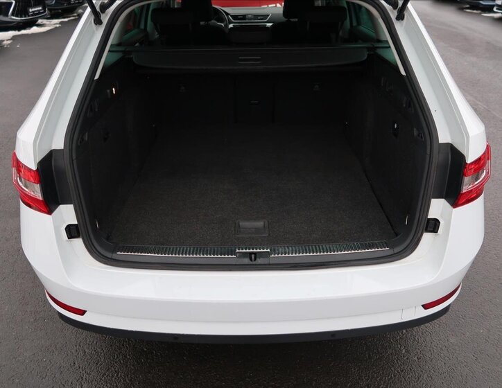 Škoda Superb Kombi 2,0 l 110 kw