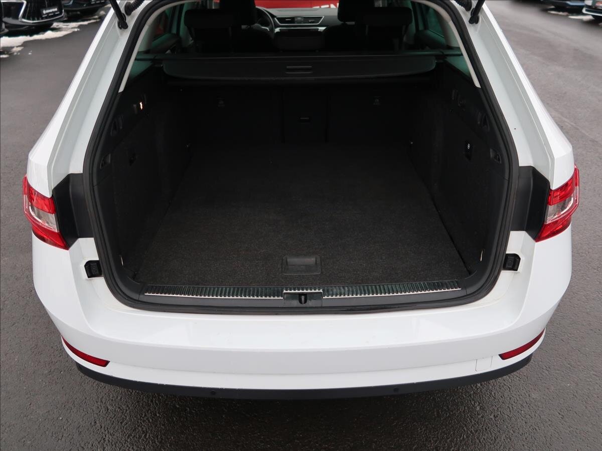 Škoda Superb Kombi 2,0 l 110 kw
