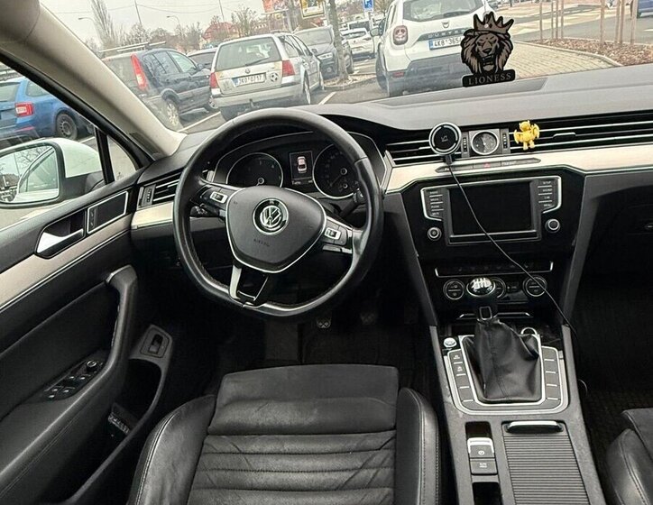 Volkswagen Passat Sedan / Limuzína 0,0 110 kw