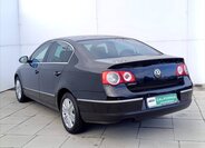 Volkswagen Passat Sedan / Limuzína 2,0 l 103 kw