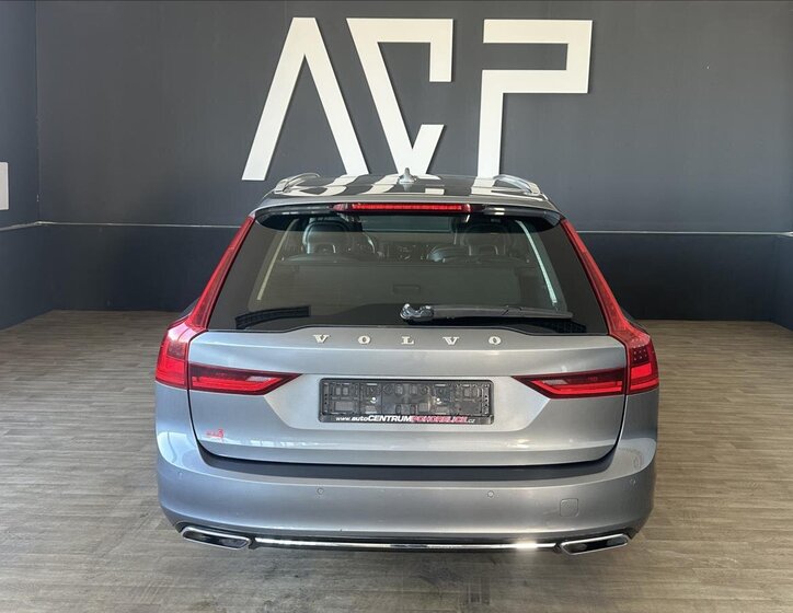 Volvo V90 Kombi 2,0 l 140 kw