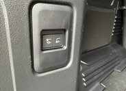 Land Rover Defender SUV / Terénní 3,0 l 147 kw