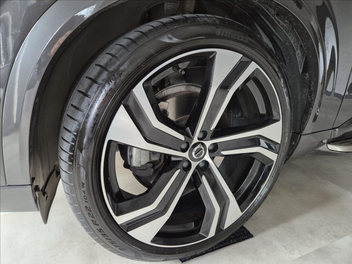 Volvo XC90 SUV / Terénní 2,0 l 180 kw