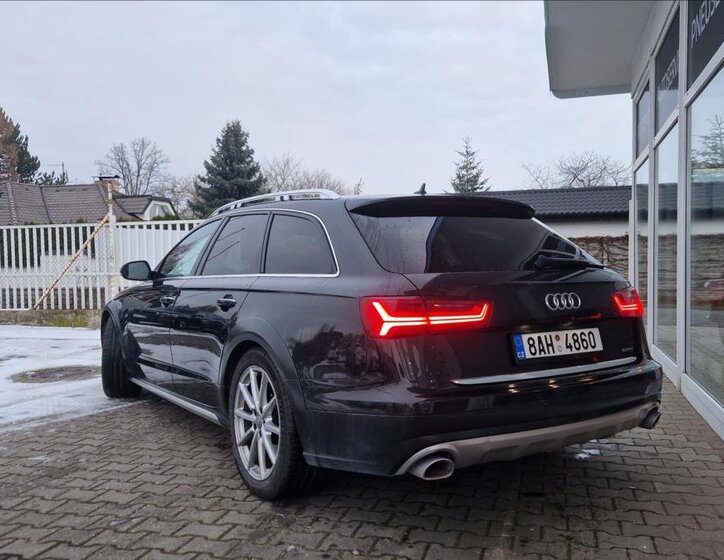 Audi A6 Allroad Kombi 3,0 l 235 kw