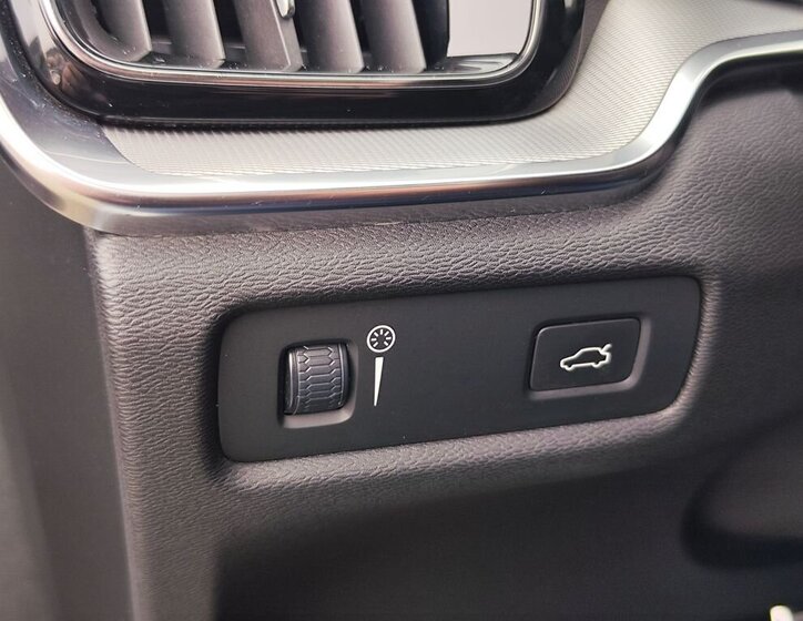 Volvo V60 Kombi 2,0 l 240 kw