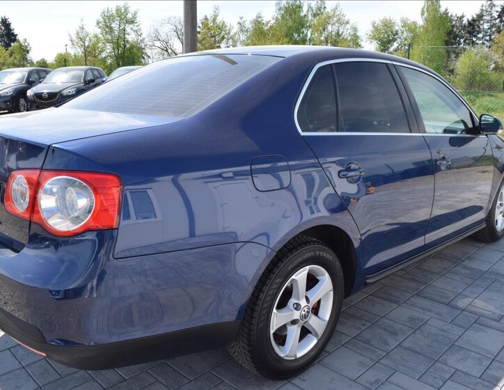 Volkswagen Jetta Sedan / Limuzína 1,9 l 77 kw