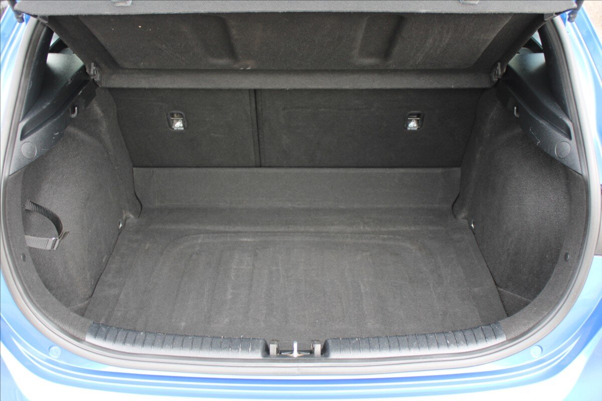 KIA Ceed Hatchback 1,4 l 73 kw