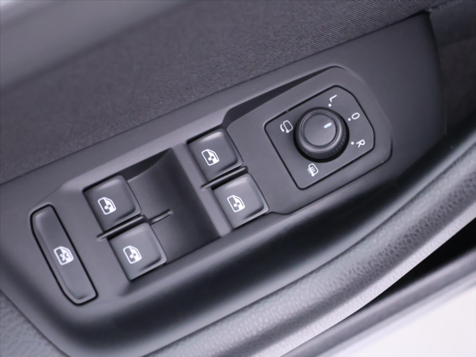 Volkswagen Passat Kombi 1,6 l 88 kw