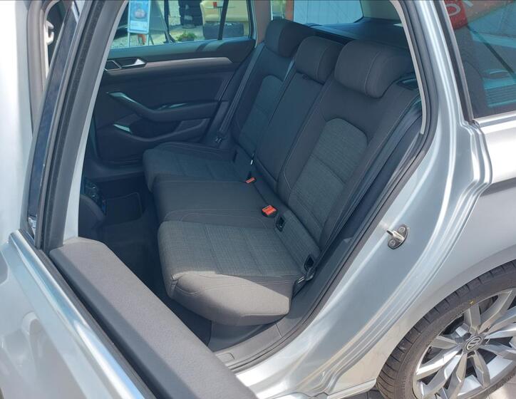 Volkswagen Passat 11