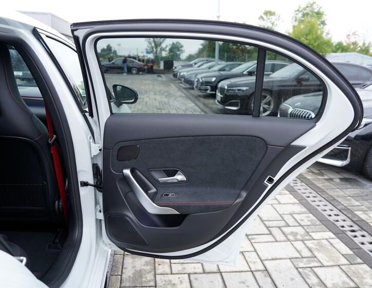 Mercedes-Benz Třídy A 28