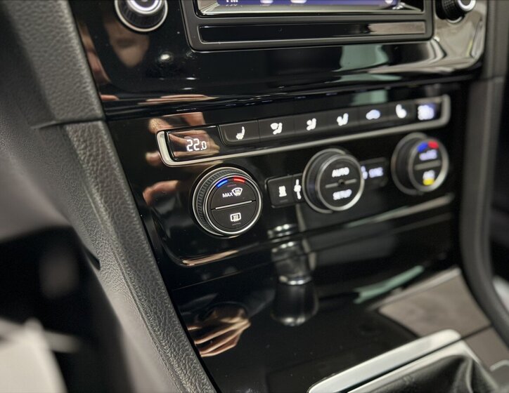 Volkswagen Golf Kombi 2,0 l 110 kw