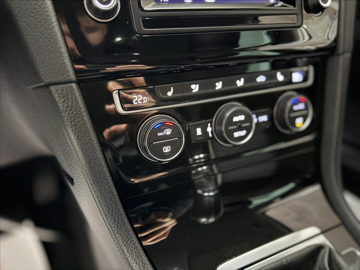 Volkswagen Golf Kombi 2,0 l 110 kw