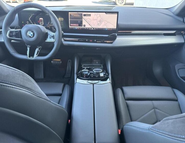 BMW Řada 5 Kombi 3,0 l 223 kw