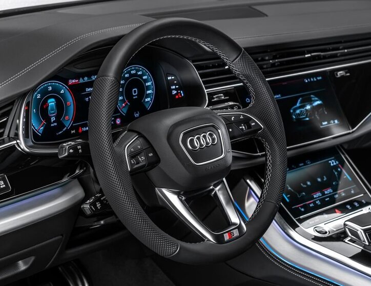 Audi Q8 SUV 3,0 l 210 kw