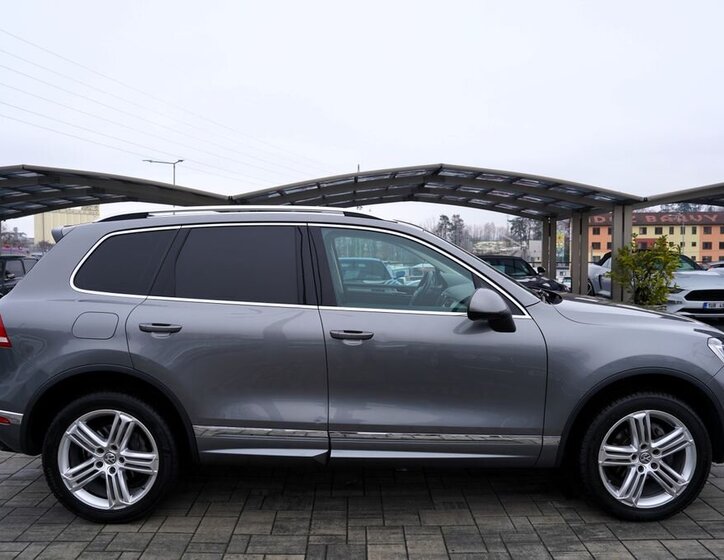 Volkswagen Touareg 7