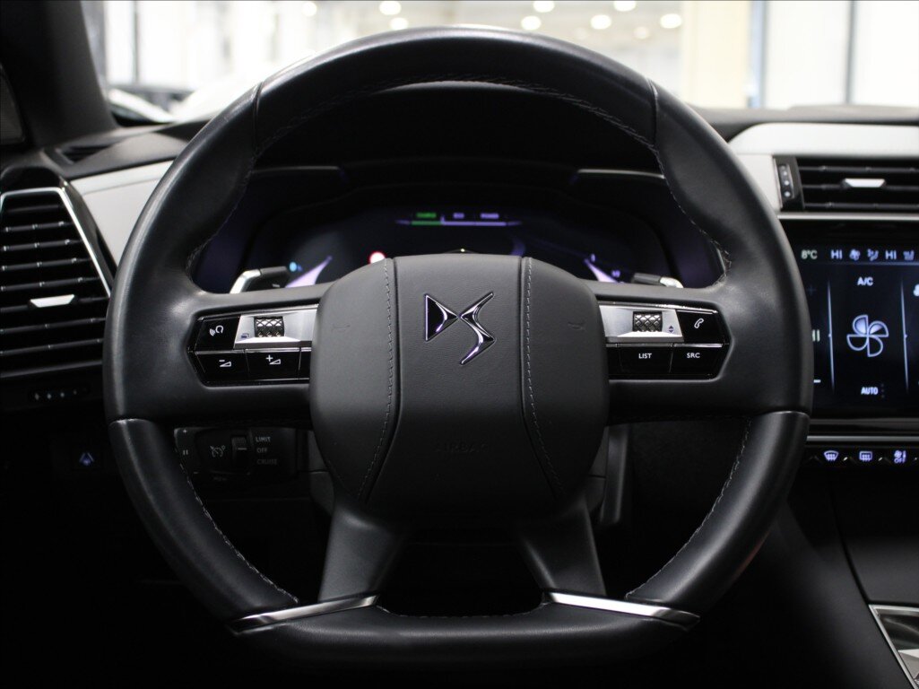 DS Automobiles DS7 Crossback SUV 1,6 l 221 kw