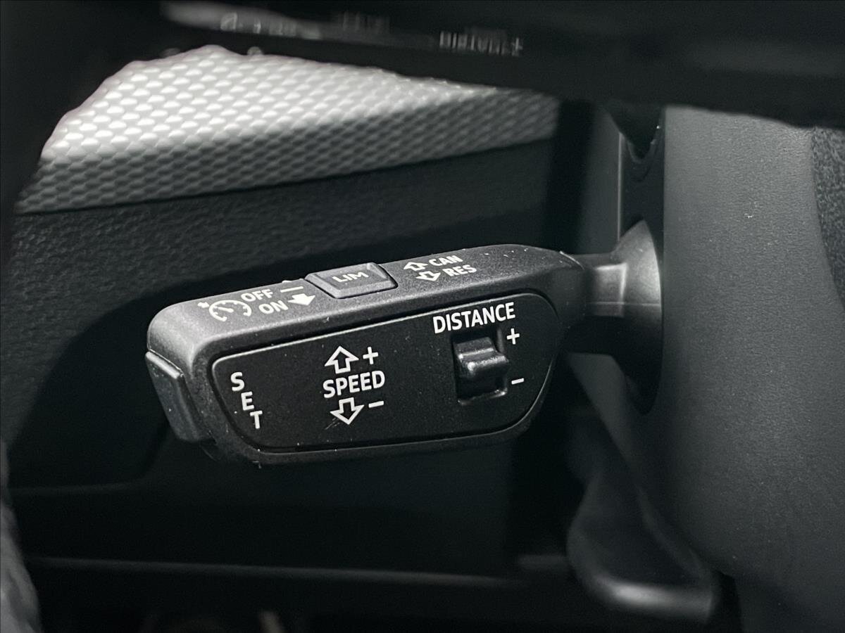 Audi Q2 SUV / Terénní 1,5 l 110 kw