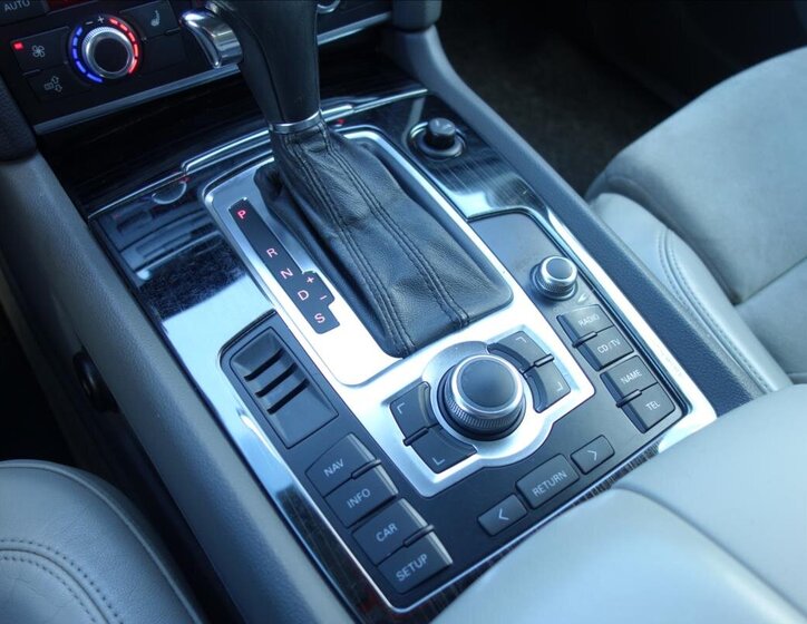 Audi Q7 SUV / Terénní 4,2 l 257 kw