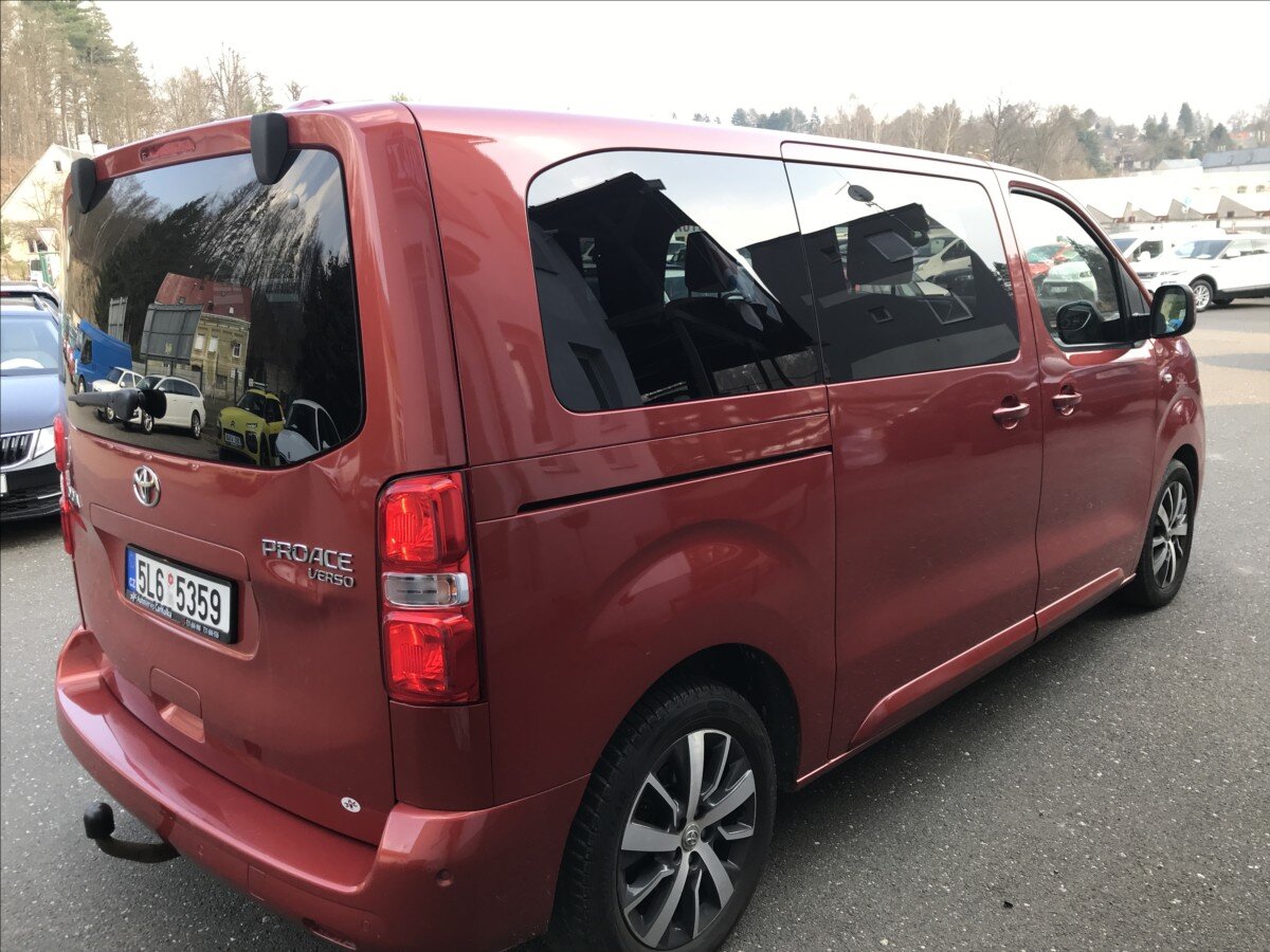 Toyota ProAce Kombi 2,0 l 110 kw