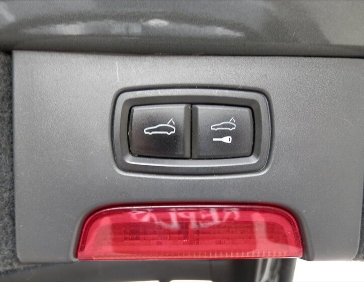 Porsche Cayenne SUV 4,1 l 281 kw