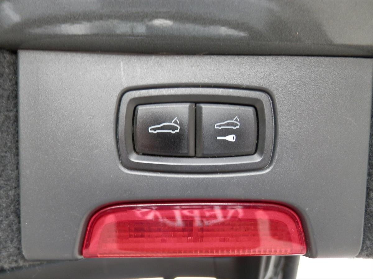 Porsche Cayenne SUV 4,1 l 281 kw