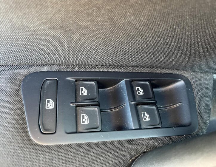 Volkswagen Golf Kombi 1,6 l 81 kw