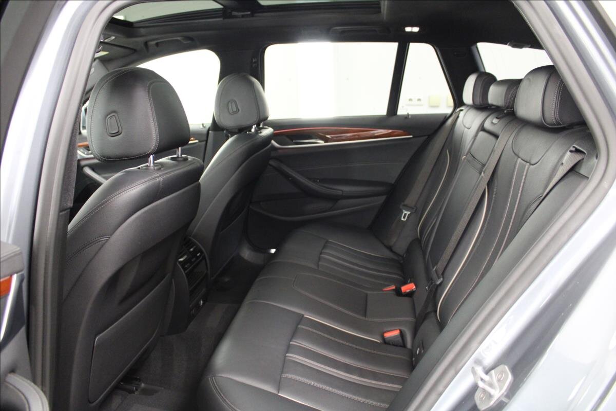 BMW Řada 5 Kombi 2,0 l 140 kw