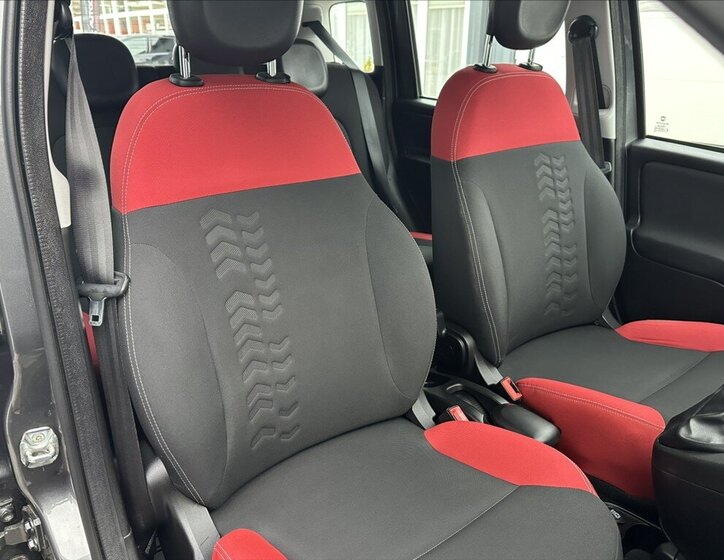 Fiat Panda Hatchback 875,0 63 kw