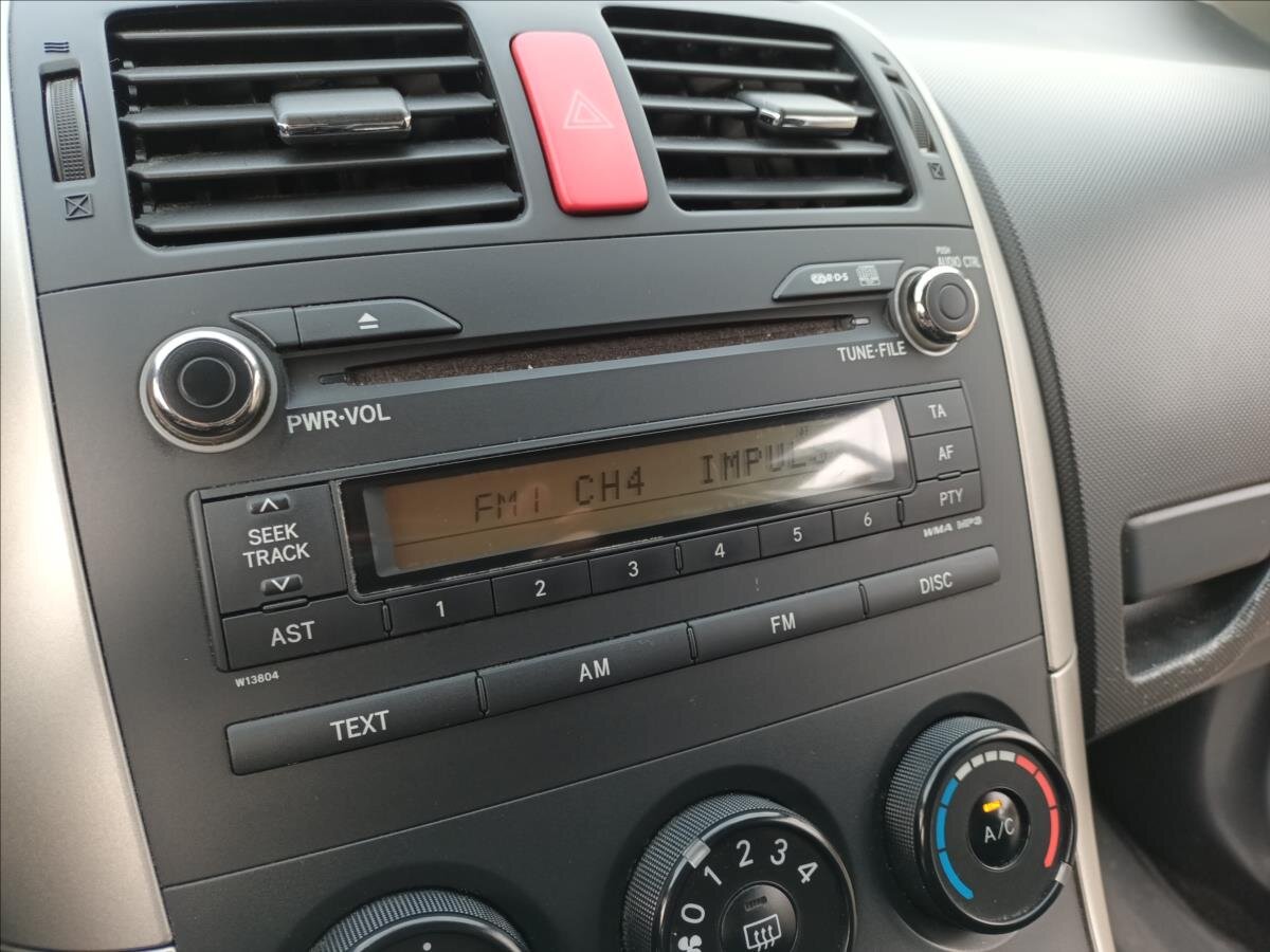 Toyota Auris Hatchback 1,4 l 66 kw