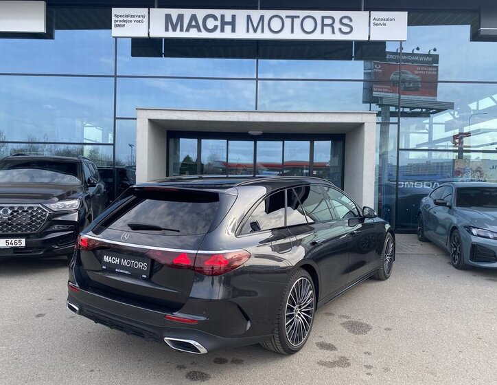 Mercedes-Benz Třídy E Kombi 2,0 l 145 kw