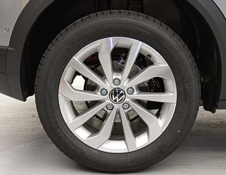 Volkswagen T-Roc SUV / Terénní 1,5 l 110 kw