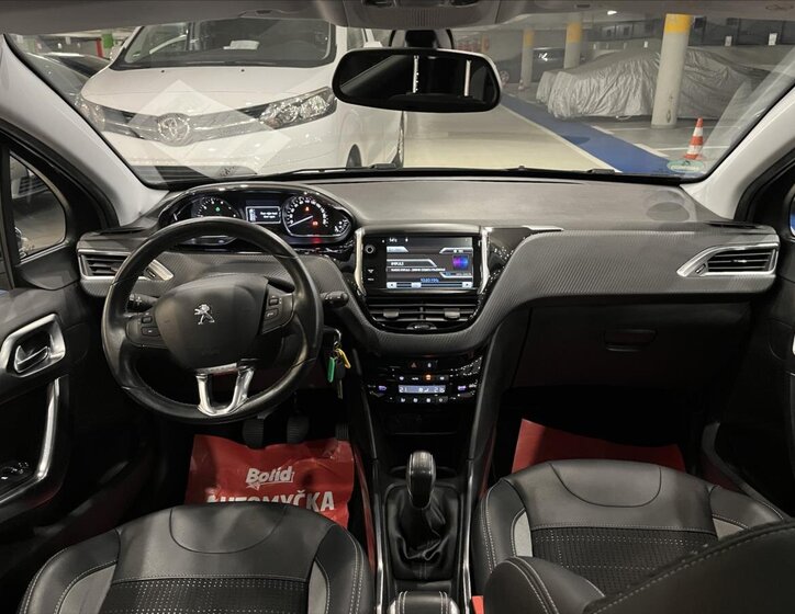 Peugeot 2008 MPV 1,2 l 60 kw