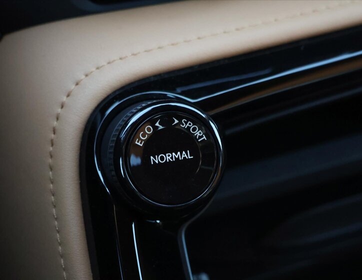 Lexus NX 450h plus SUV / Terénní 2,5 l 136 kw